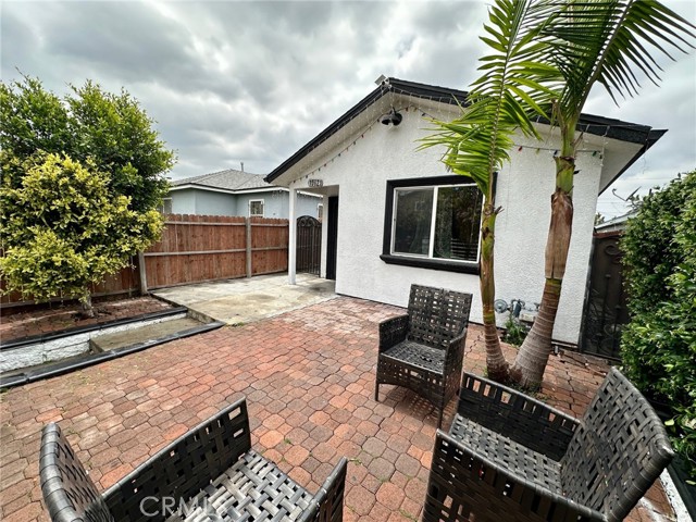 10621 Kalmia Street, Los Angeles CA: https://media.crmls.org/medias/59c40554-cbde-42f0-907d-e32c2dfa8d41.jpg