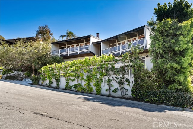 Detail Gallery Image 2 of 46 For 1961 San Remo Dr, Laguna Beach,  CA 92651 - 3 Beds | 2/1 Baths