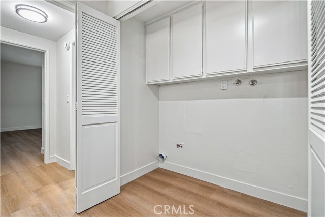 17140 Burbank, 207 photo 29