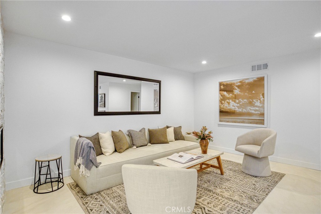 MLS #SR25248047 image #14