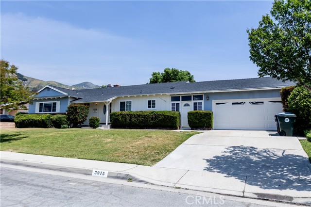 3915 Dwight Way, San Bernardino CA: https://media.crmls.org/medias/59c6a7aa-57ef-422b-a417-901a89693c78.jpg