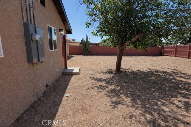 Detail Gallery Image 16 of 20 For 38527 Pond, Palmdale,  CA 93550 - 4 Beds | 2 Baths