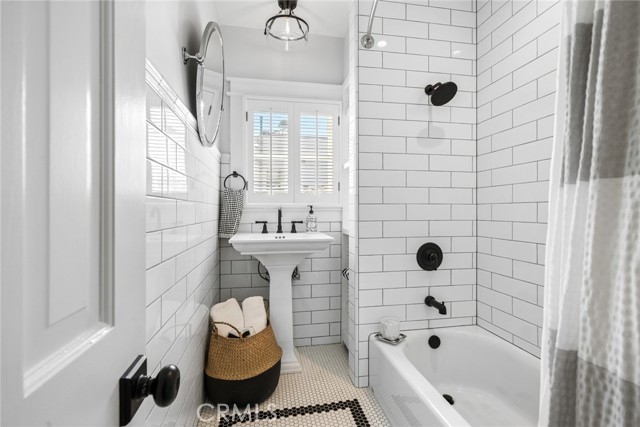 Detail Gallery Image 20 of 36 For 420 Acacia, Corona Del Mar,  CA 92625 - 3 Beds | 2 Baths