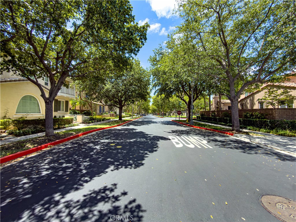 https://media.crmls.org/medias/59c82674-f223-48a2-8267-818bb55b347a.jpg?preset=X-Large