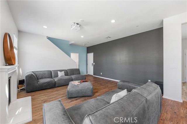 Detail Gallery Image 13 of 59 For 2517 San Madrid Way, Rosamond,  CA 93560 - 3 Beds | 2/1 Baths