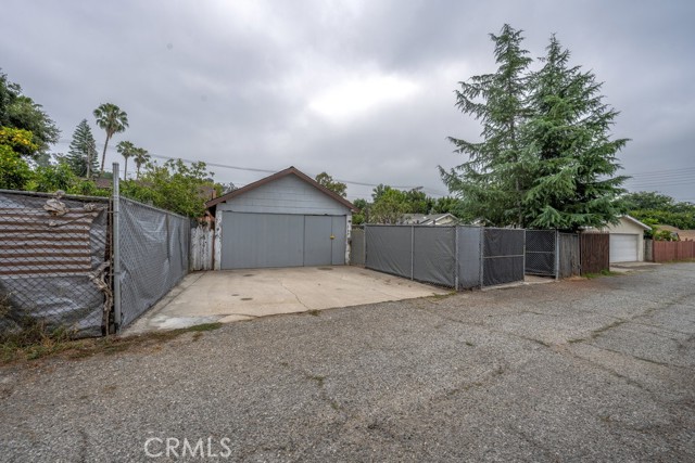 Detail Gallery Image 14 of 28 For 1243 Yosemite Dr, Los Angeles,  CA 90041 - 2 Beds | 1 Baths