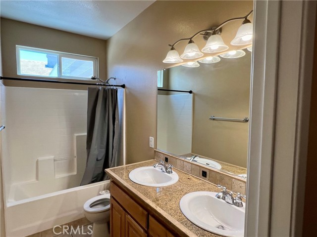 Detail Gallery Image 17 of 24 For 13243 Silver Oak St, Hesperia,  CA 92344 - 4 Beds | 2 Baths