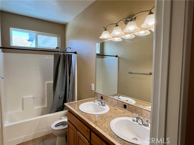 Detail Gallery Image 17 of 24 For 13243 Silver Oak St, Hesperia,  CA 92344 - 4 Beds | 2 Baths