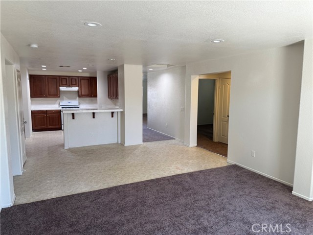 6132 Sandwood Way, Palmdale CA: https://media.crmls.org/medias/59c9e93e-6a84-443c-813c-75d4ad4fc441.jpg