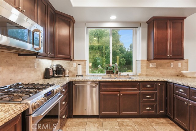 18141 Topham Street, Tarzana CA: https://media.crmls.org/medias/59cb2257-022c-4068-9d1b-ab385ac61cd1.jpg