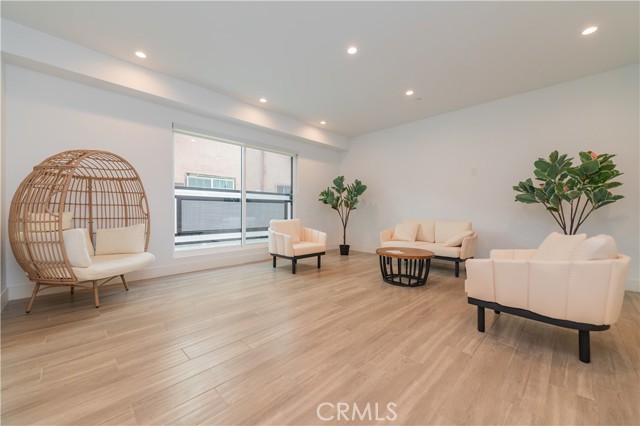 1596 W 36th Street, Los Angeles CA: https://media.crmls.org/medias/59cb6dcc-709d-42ac-b903-8538f5425b9d.jpg