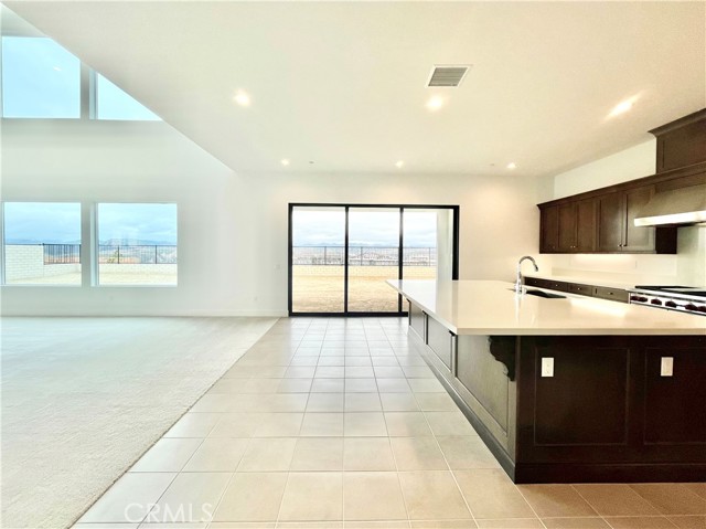 Detail Gallery Image 9 of 40 For 27533 Elderberry Dr, Valencia,  CA 91381 - 5 Beds | 5/1 Baths