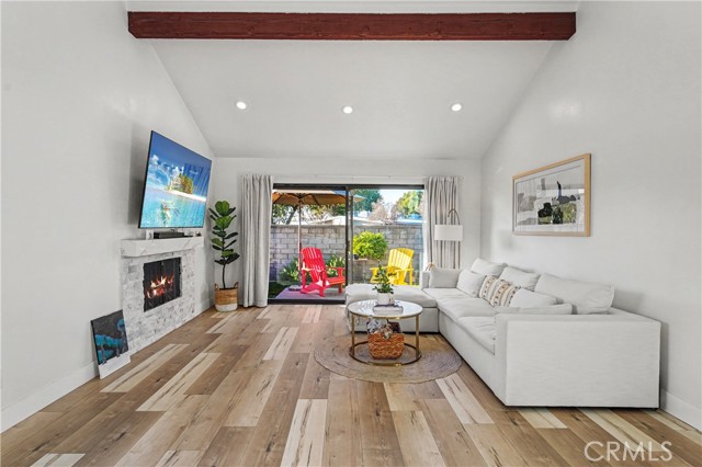 Detail Gallery Image 8 of 46 For 1335 Aphrodite, West Covina,  CA 91790 - 2 Beds | 2 Baths