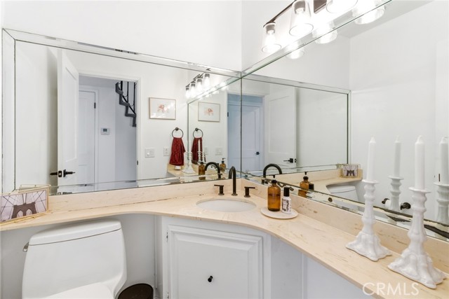 Detail Gallery Image 19 of 33 For 1854 Port Margate, Newport Beach,  CA 92660 - 3 Beds | 2/1 Baths