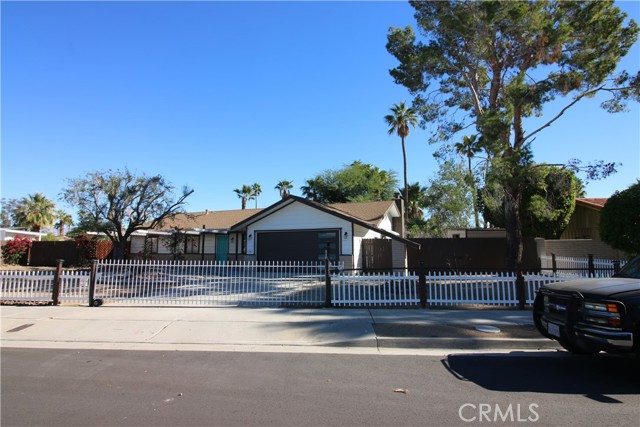 Detail Gallery Image 5 of 67 For 2200 N Carillo Rd, Palm Springs,  CA 92262 - 4 Beds | 2 Baths