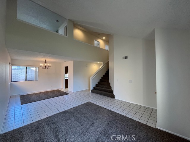 Detail Gallery Image 2 of 22 For 2362 Oak Haven, Simi Valley,  CA 93063 - 4 Beds | 2/1 Baths