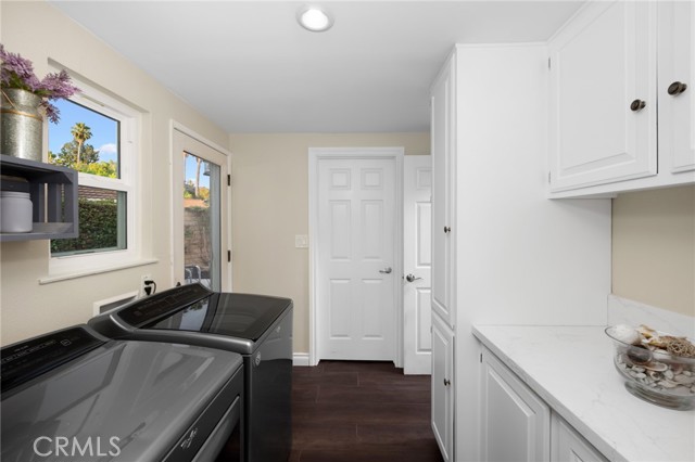 1481 Kensington Drive, Fullerton CA: https://media.crmls.org/medias/59cefd37-f0bf-470e-84ca-2b8c0d5163ce.jpg