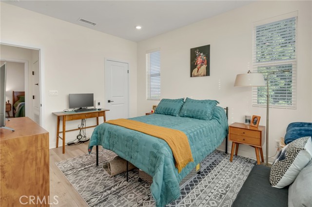 Detail Gallery Image 32 of 47 For 11753 Florence Ave #5,  Santa Fe Springs,  CA 90670 - 2 Beds | 3 Baths