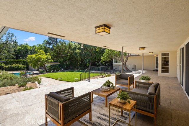 840 W Orange Grove Avenue, Arcadia CA: https://media.crmls.org/medias/59cf7c94-91f9-4cd5-b600-de3c2a526002.jpg