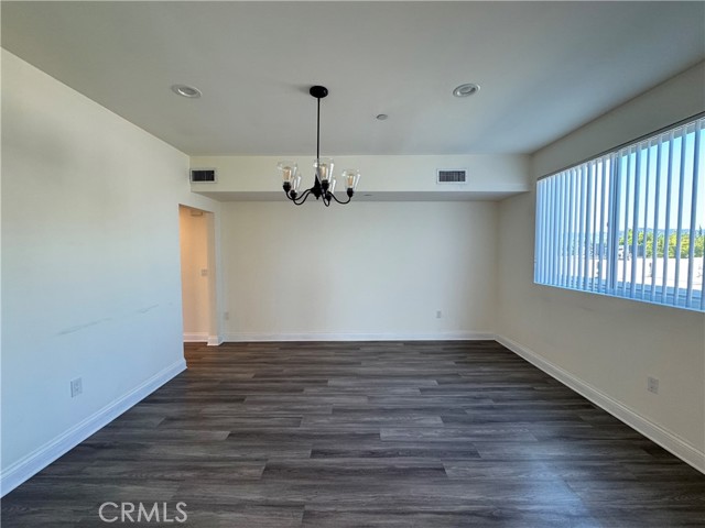 Detail Gallery Image 12 of 32 For 14934 Burbank Bld #302,  Sherman Oaks,  CA 91411 - 2 Beds | 2 Baths