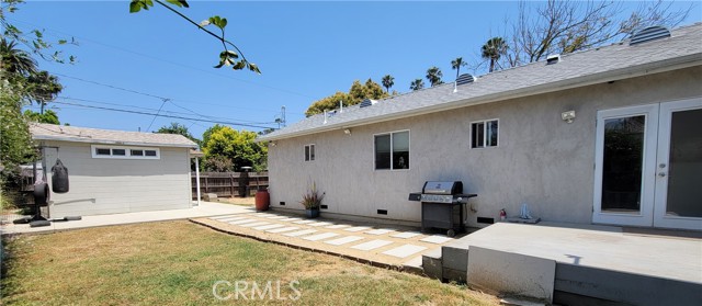 Detail Gallery Image 6 of 8 For 2560 S Bentley Ave, Los Angeles,  CA 90064 - 3 Beds | 2 Baths