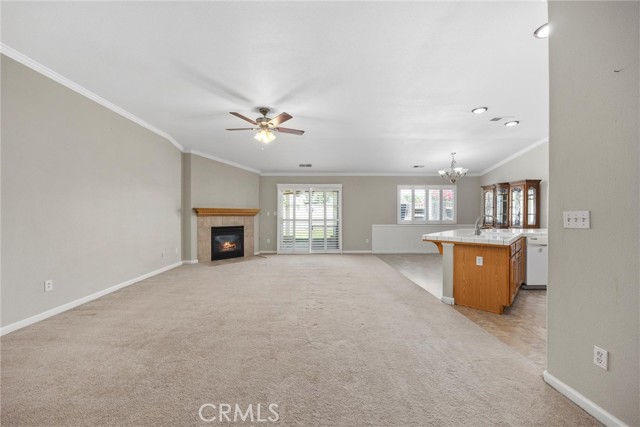 12200 Verdelho Avenue, Bakersfield CA: https://media.crmls.org/medias/59d21457-1bc5-43cb-b5ed-ad75cffdf9a6.jpg