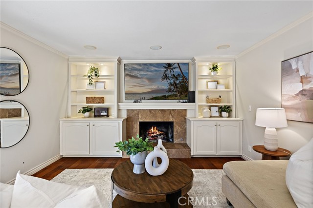 Detail Gallery Image 4 of 23 For 8292 Darsy, Huntington Beach,  CA 92647 - 4 Beds | 2/1 Baths