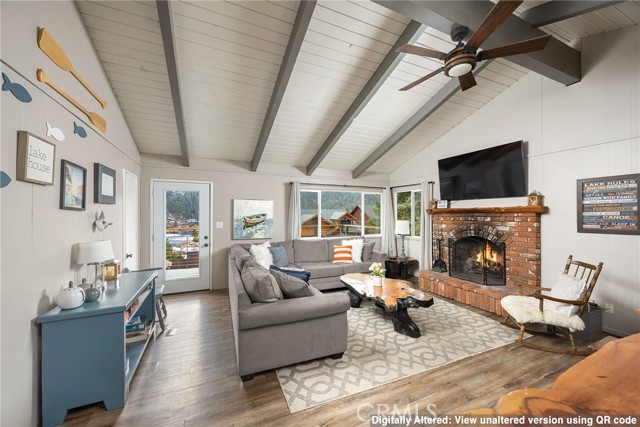 Detail Gallery Image 23 of 44 For 39054 Bayview Ln, Big Bear Lake,  CA 92315 - 3 Beds | 1/1 Baths