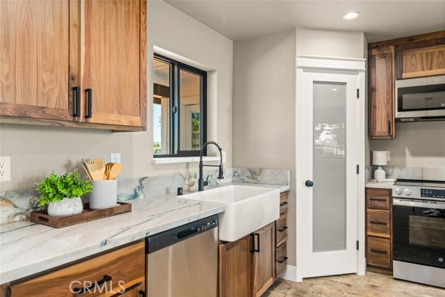Detail Gallery Image 12 of 40 For 5676 Paradise Ave, Paradise,  CA 95969 - 3 Beds | 2 Baths