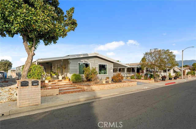 Detail Gallery Image 2 of 35 For 1420 Cabrillo Dr, Hemet,  CA 92543 - 2 Beds | 2 Baths