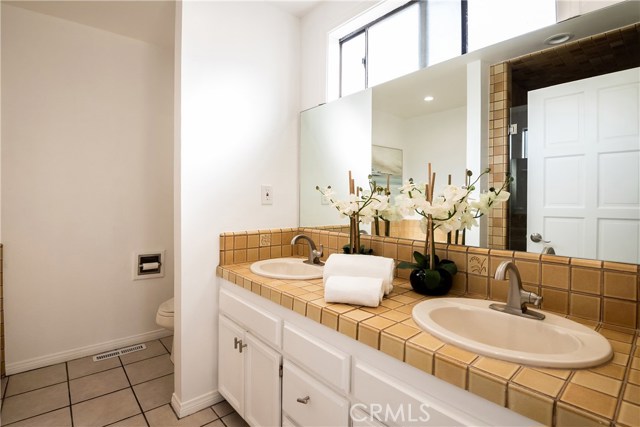 Double vanity in master bath