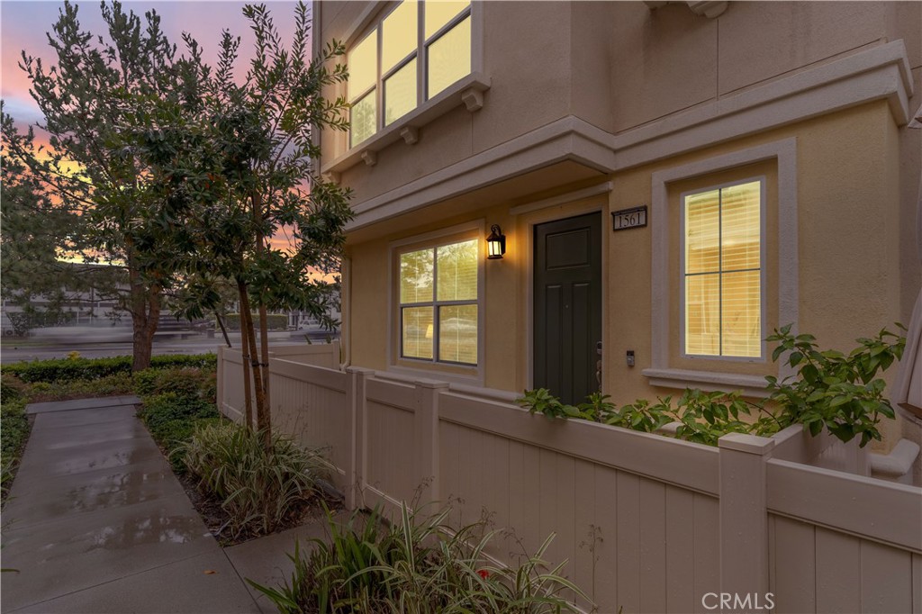 1561 E Lincoln Avenue, Anaheim, CA 92805