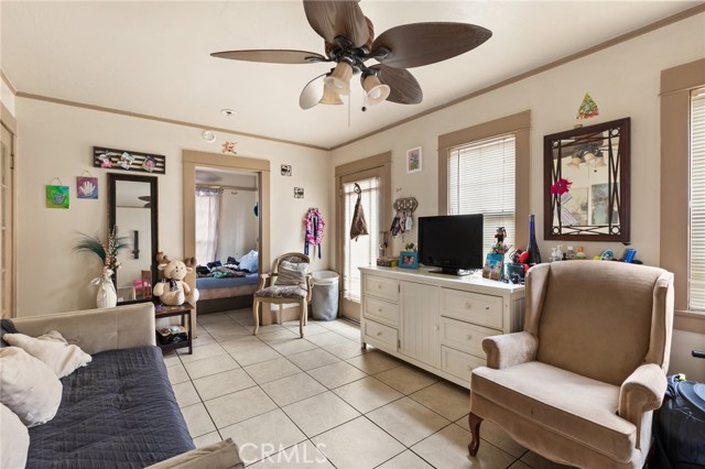 Detail Gallery Image 12 of 43 For 928 S Breed St, Los Angeles,  CA 90023 - – Beds | – Baths