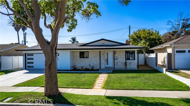 Image 33 of 47 For 16761 Irby Lane