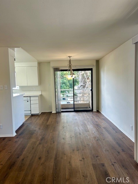 Detail Gallery Image 7 of 32 For 5821 Sylmar Ave #4,  Van Nuys,  CA 91401 - 2 Beds | 2 Baths