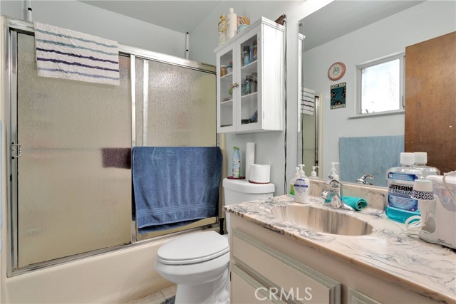 Detail Gallery Image 13 of 38 For 15869 Calandria Way, Victorville,  CA 92394 - 3 Beds | 2 Baths