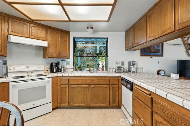 28571 Marcalope Lane, Menifee CA: https://media.crmls.org/medias/59d6ba46-1570-474c-b8f6-44f275cff1f3.jpg