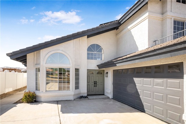 12930 Norfolk Lane, Victorville CA: https://media.crmls.org/medias/59d74420-6b70-4927-bf30-5c60dae351c3.jpg
