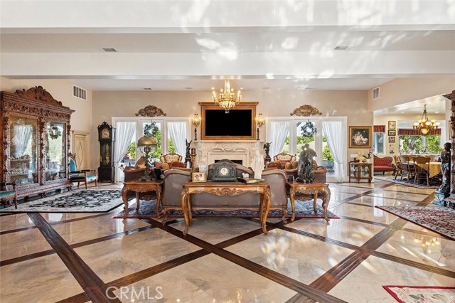 42580 Avenida Escala, Murrieta CA: https://media.crmls.org/medias/59d781f7-fc60-4d3a-94a9-482584bd99e9.jpg