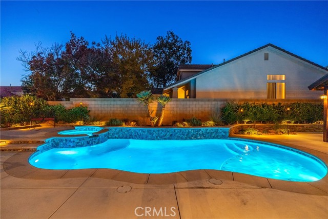 Detail Gallery Image 4 of 63 For 41011 Flagstone St, Palmdale,  CA 93551 - 4 Beds | 3 Baths