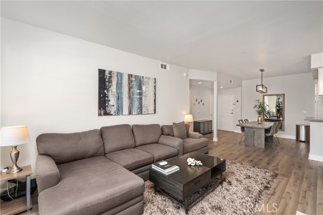 Detail Gallery Image 6 of 37 For 1225 Armacost Ave #207,  Los Angeles,  CA 90025 - 2 Beds | 2 Baths