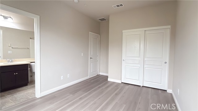 7833 Wild Rye Street, Chino CA: https://media.crmls.org/medias/59d7bed4-e8a1-4fd4-9f5d-78b663eb6ff7.jpg