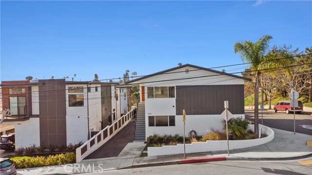 1400 15th Street, Manhattan Beach, California 90266, ,Residential Income,For Sale,15th,PW25034625