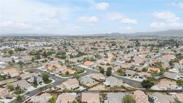 809 Early Dawn Way, San Jacinto CA: https://media.crmls.org/medias/59d87f14-28a5-417f-bb85-c51dc4efe480.jpg