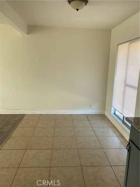 Detail Gallery Image 3 of 4 For 2030 W El Segundo Bld, Gardena,  CA 90249 - 1 Beds | 1 Baths