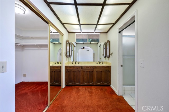 5347 E Bergh Drive, Anaheim Hills CA: https://media.crmls.org/medias/59d952ba-1567-4c25-85af-c6c408b8ce3a.jpg