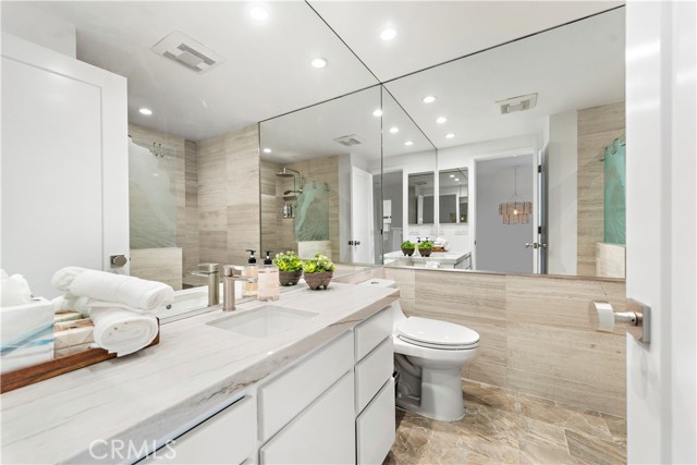 Detail Gallery Image 18 of 38 For 106 Blue Lagoon, Laguna Beach,  CA 92651 - 4 Beds | 3 Baths