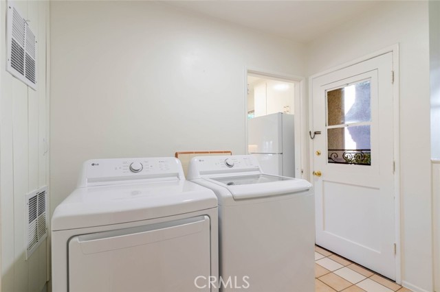Detail Gallery Image 18 of 27 For 1305 E Glenoaks Bld #D,  Glendale,  CA 91206 - 1 Beds | 1 Baths