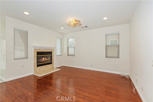 Detail Gallery Image 15 of 33 For 22509 Silver Dollar St, Corona,  CA 92883 - 3 Beds | 2/1 Baths