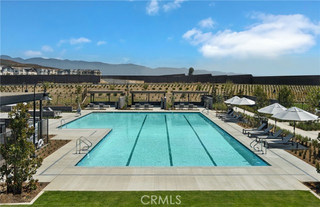 Detail Gallery Image 6 of 13 For 15936 Conservatory Dr, Fontana,  CA 92336 - 4 Beds | 3 Baths